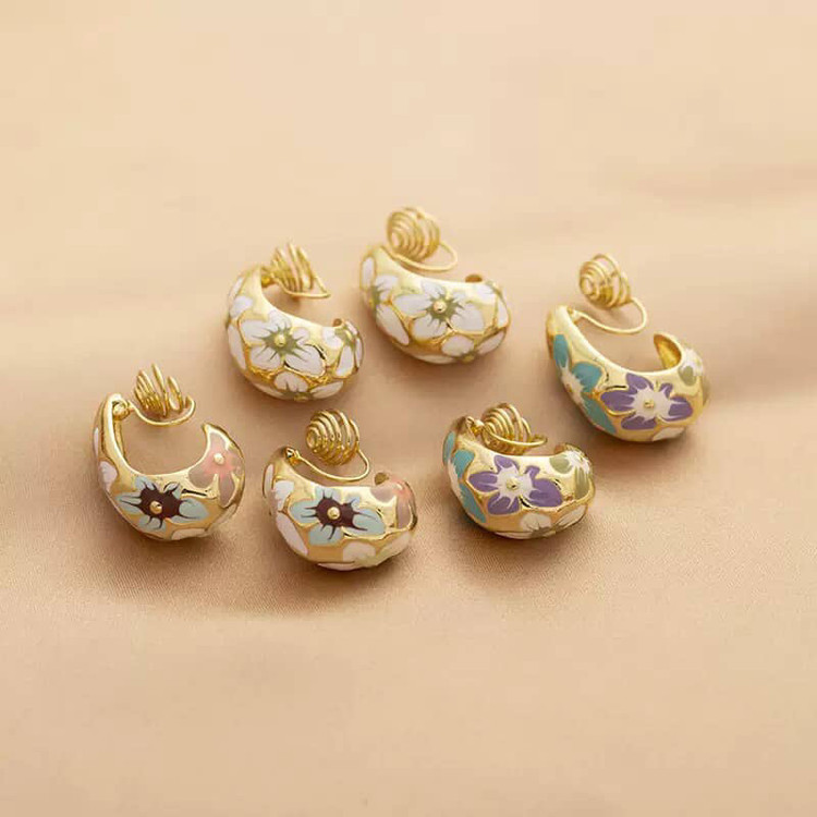 گوشواره میناکاری طرح گل میخک
